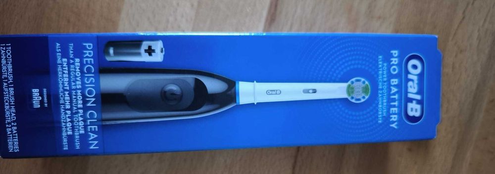 Periuta de dinti electrica Oral-B Advance Power, 9600 RPM, Negru - Noua, Sigilata
