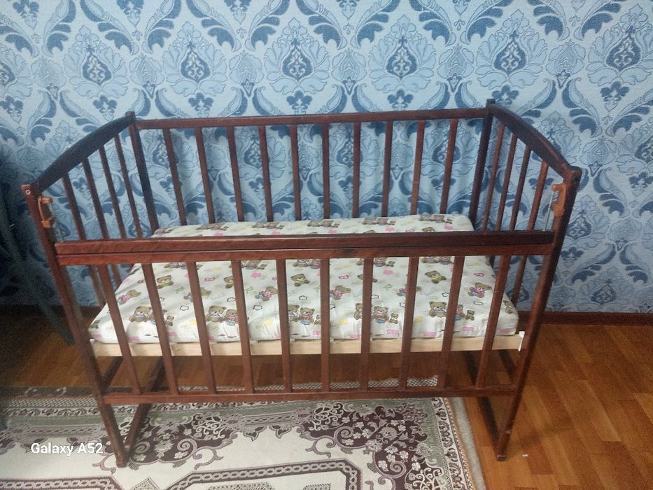 Детский кровать (манеж)