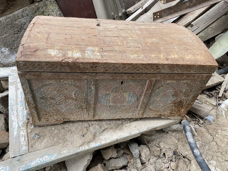 Сундук 19 века. Сандық 19 ғасыр.