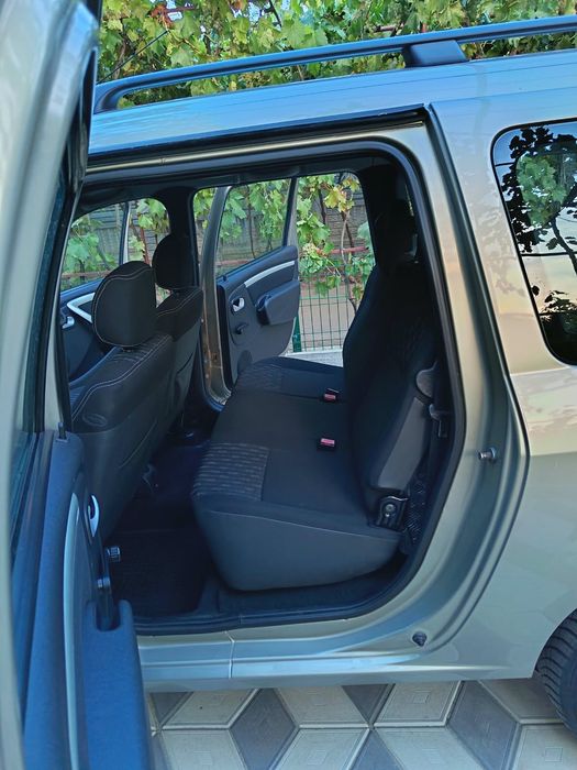 Se vinde Logan Mcv anul 2012 1.6 8v euro5