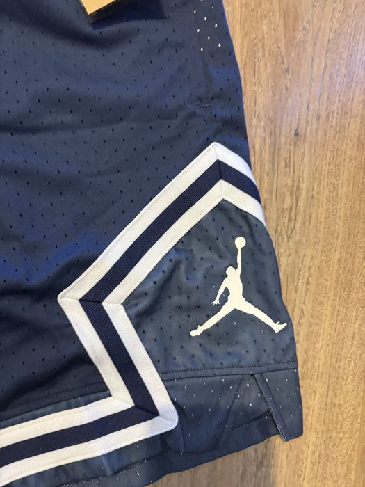 pantaloni scurti jordan M