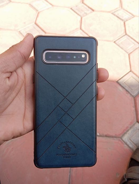 S10 + 5G 512gb ligi Xolati ideal 1oy garant Srochna Sotiladi 2.4mln