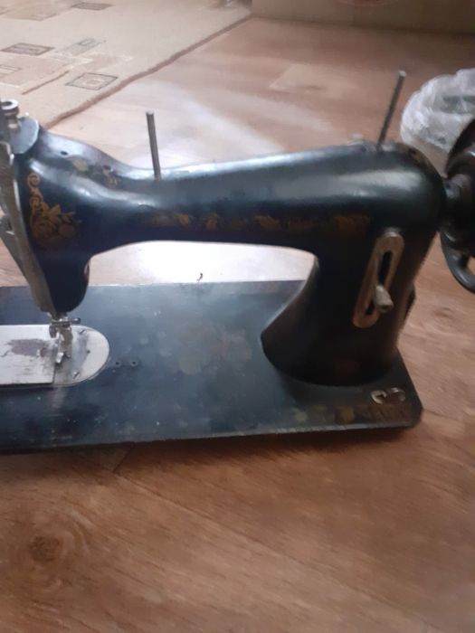 Швейная машина машинка
