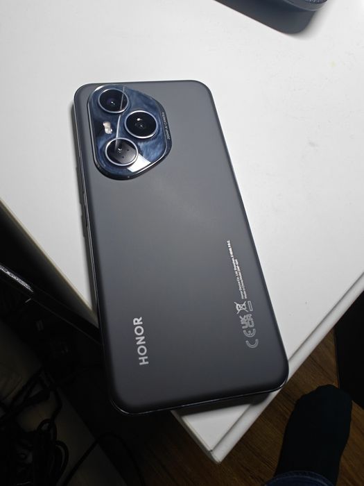 Telefon Honor 400 pro