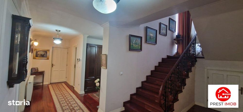 De vanzare vila in Corunca
