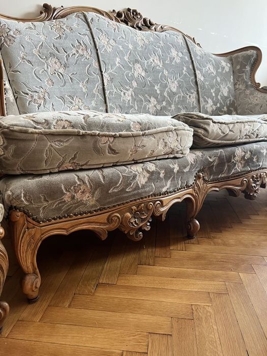 Продавам страхотна холна гарнитура