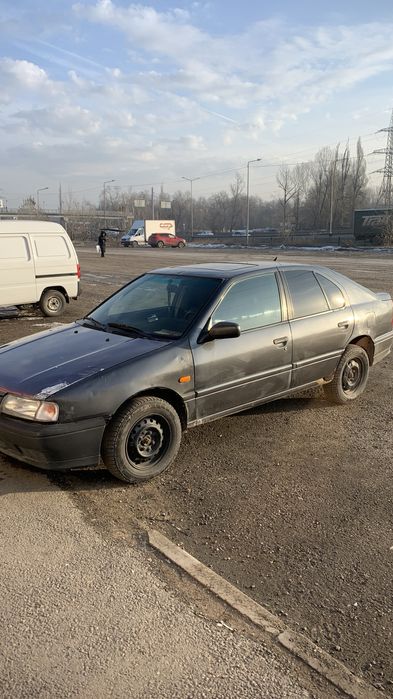 Nissan primera 2L