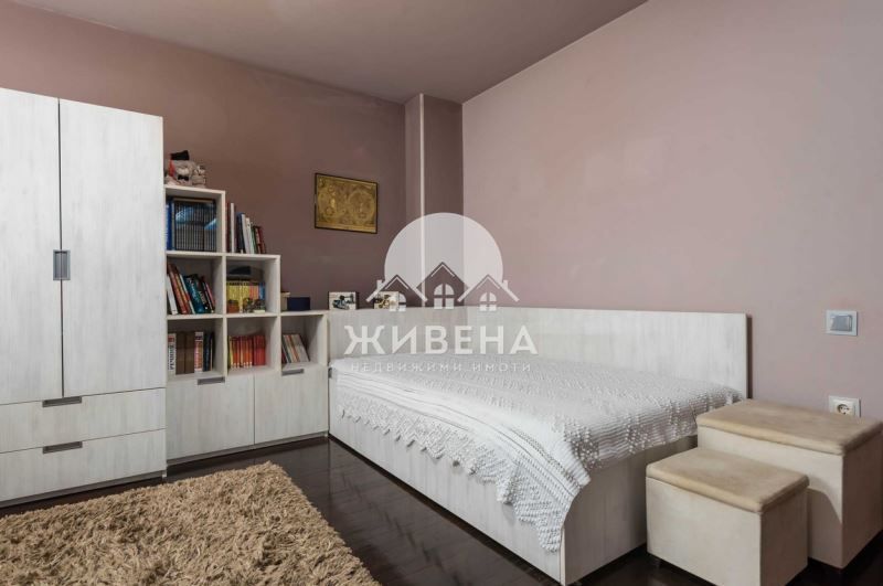Продава се Къща в Варна, Център - 821 кв.м за 1056 €/кв.м - Снимка #10