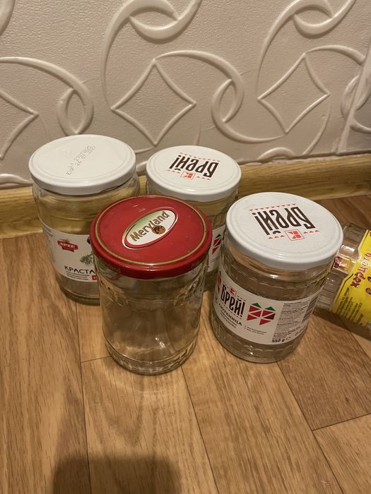 Буркани с винт и капачка