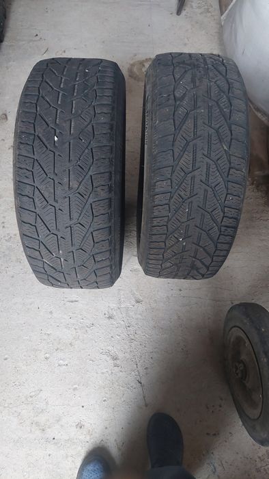 De vânzare cauciucuri!