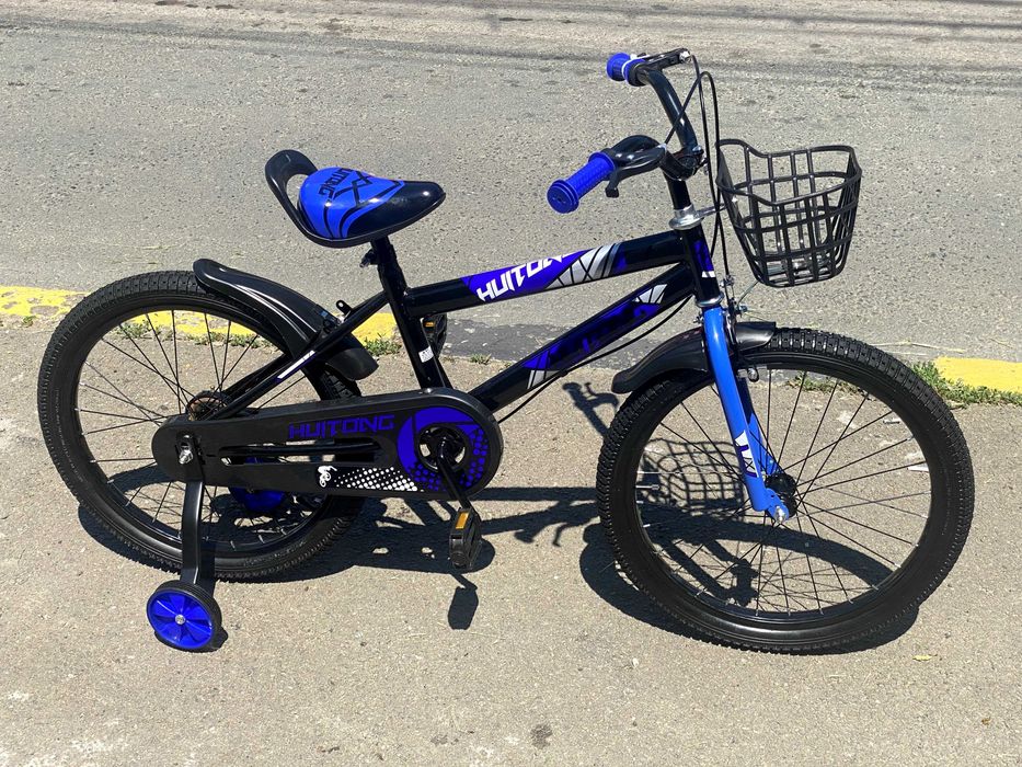 Bicicletă băieți 7-10 ani, 20”, cu roți ajutătoare,frâne, coș plastic