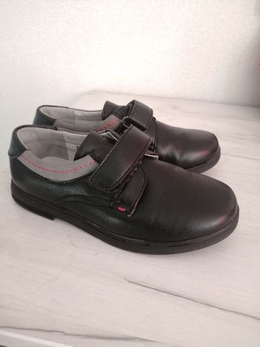 Продам Туфли для мальчика.