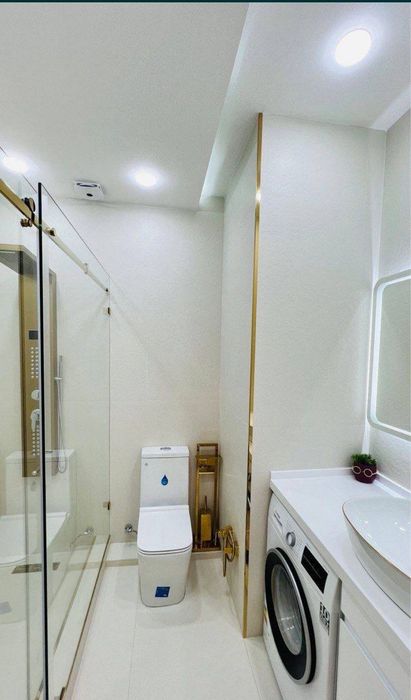 Сдается квартира возле Гостиницы Россия 
Кирпичный дом новостройка 
2/