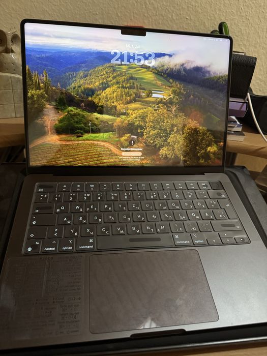 Macbook pro m3 pro 18/512gb ideal holatda. Germany