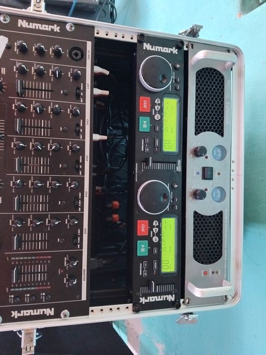 Vând NUMARK sau schimb