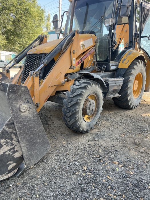 Услуги трактора JCB 3CX в Таразе