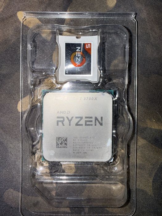 AMD Ryzen 7 3700X
