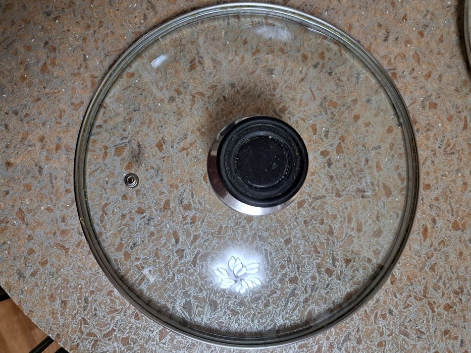 Кухонная утварь,разное.