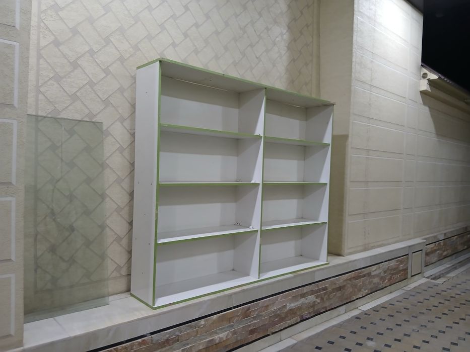 Ветрина и Стелажи