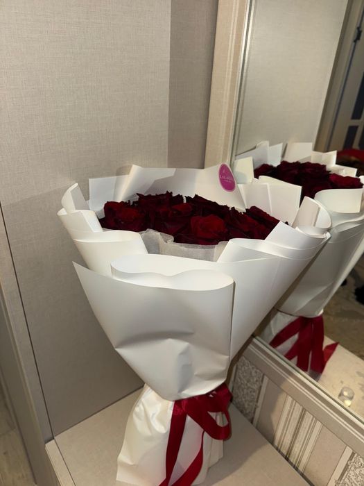 Красивые розы, свежый