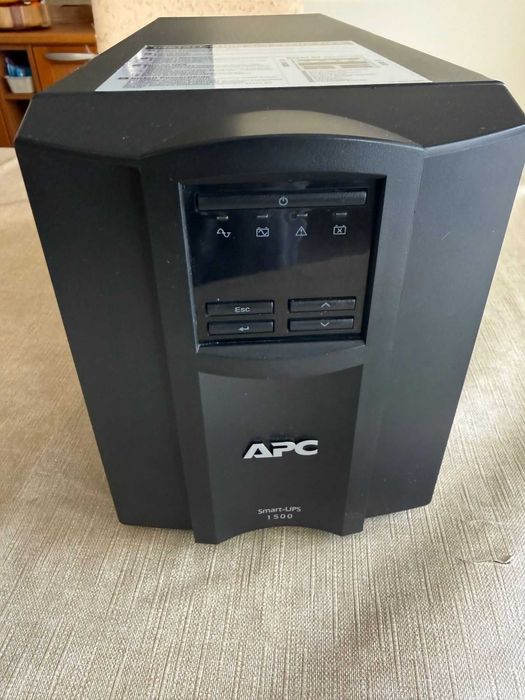 UPS APC Smart-UPS C, 1500VA/900W, Line Interactive, Tower