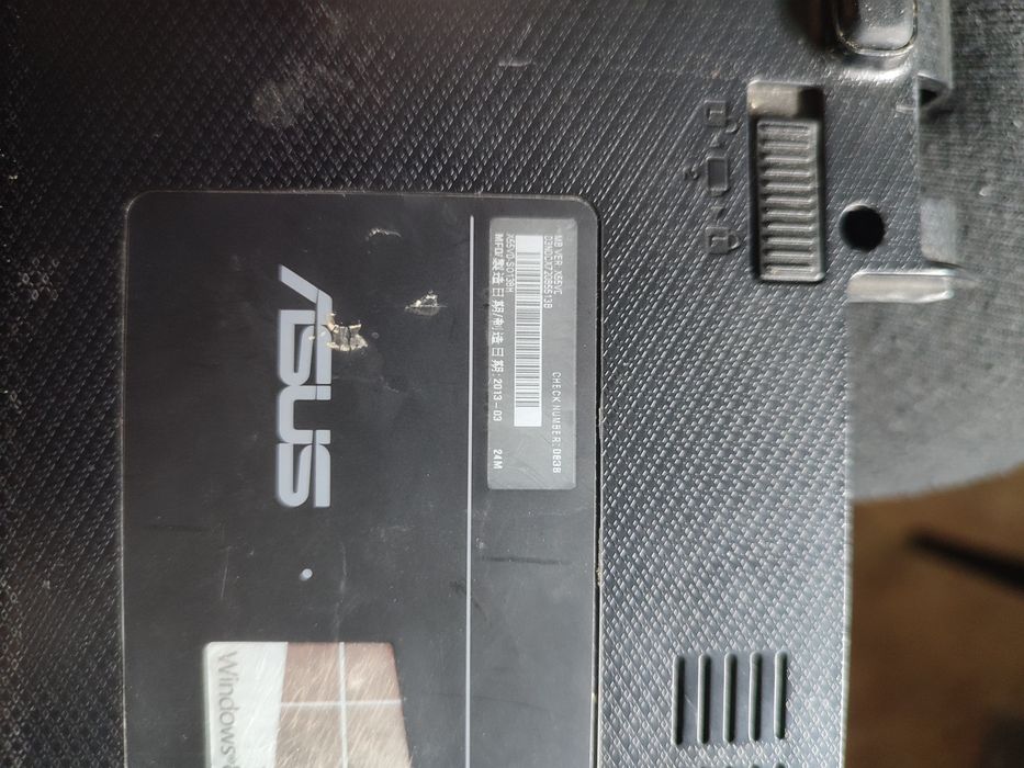 Материнскую плату ASUS