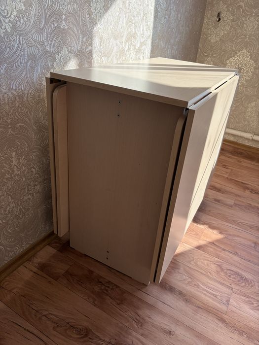 Продам раздвижной стол 3 м