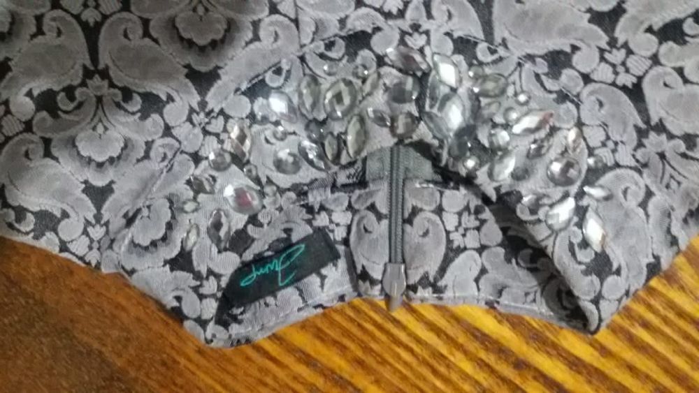 Продам женское платье.