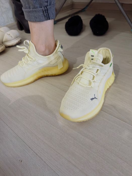 Продам кроссовки puma