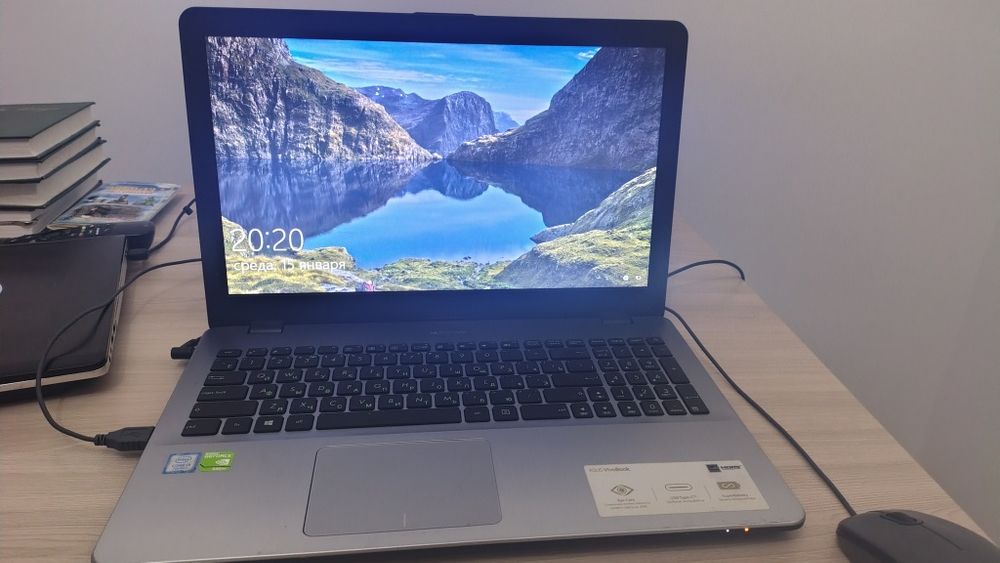 Ноутбук Asus 8гб