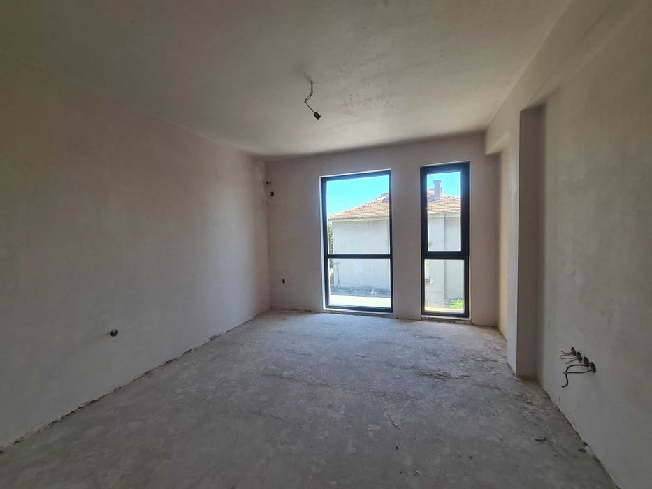 Продава се Тристаен апартамент в Хасково, Куба - 94 кв.м за 1321 €/кв.м - Снимка #4