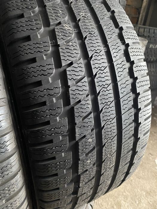 Шины 245/45/17 пара бу кумхо