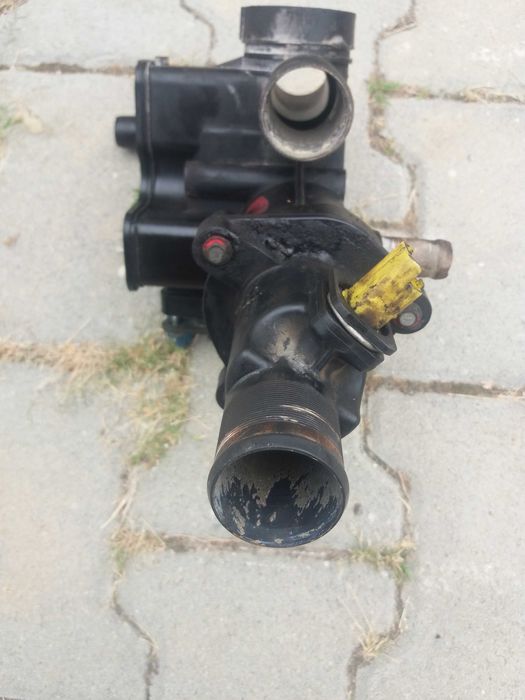 Термостатно тяло за Пежо 407sw 2.0 hdi 136hp 2004г