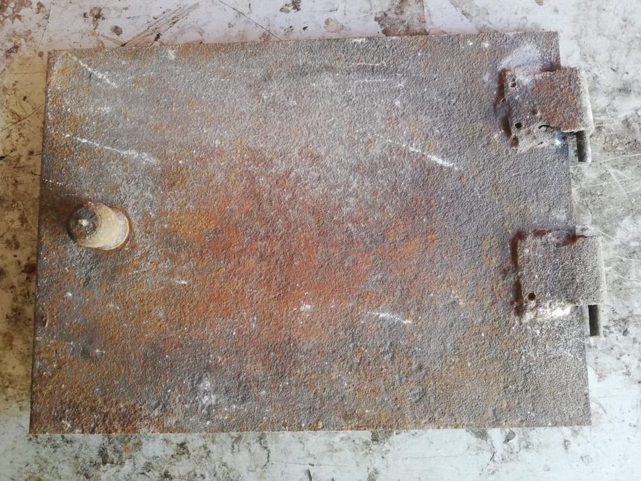 Продается дверца для печки 1800т