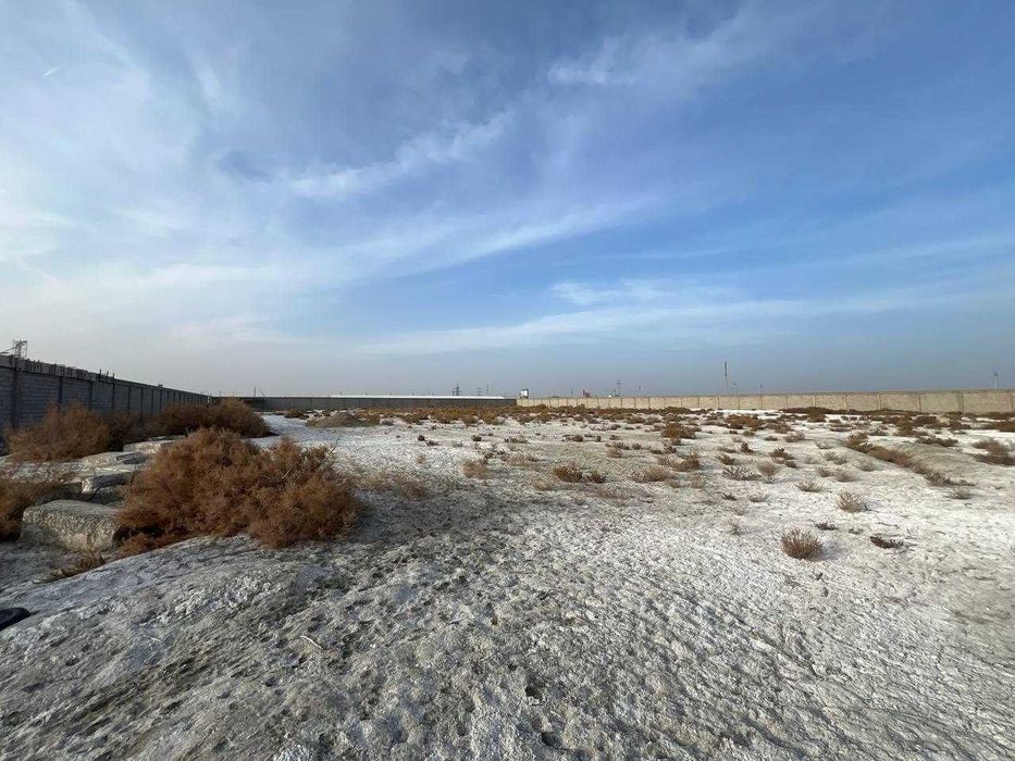 1 gektar maydonga ega joy sotiladi.