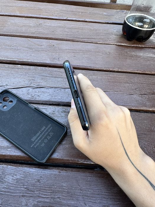 Продам Xiaomi MI11 LITE