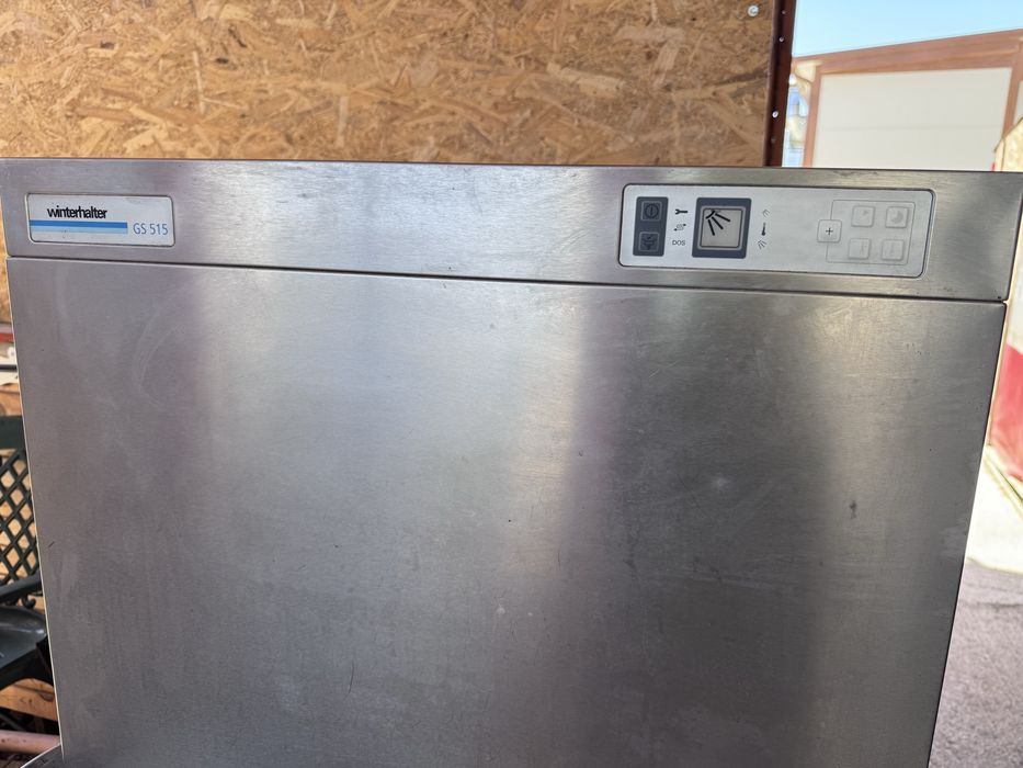 Професионална съдомиялна машина winterhalter gs515