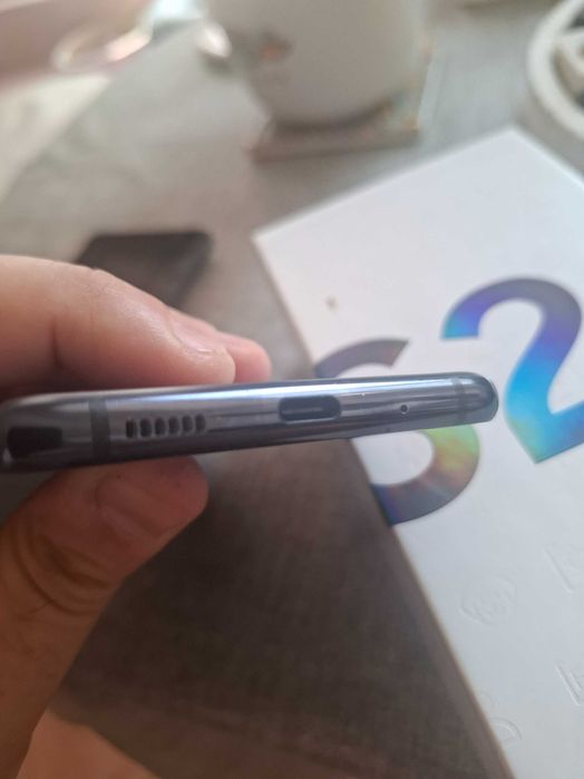 Samsung  Galaxy S20FE