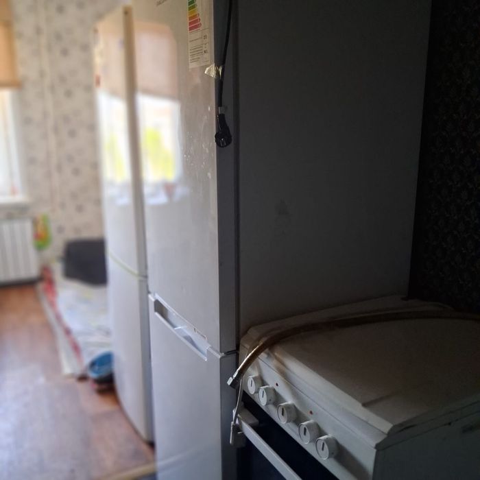 Холодильник в хорошем рабочем состоянии