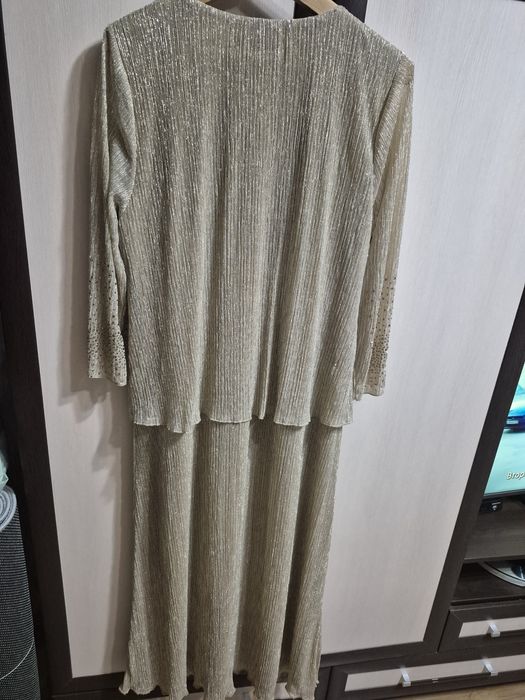 Продам новое платье