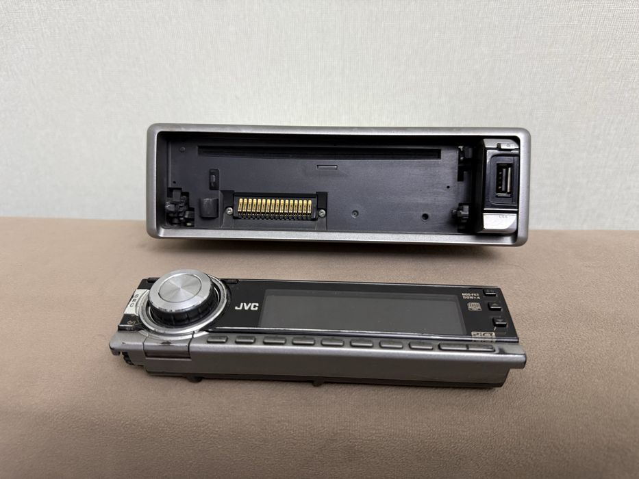 Автомагнитола JVC KD-G825