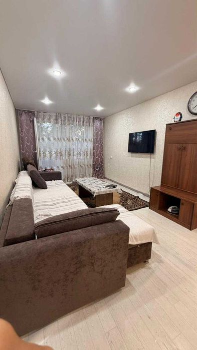 Продам 5комн квартиру на 1квартале