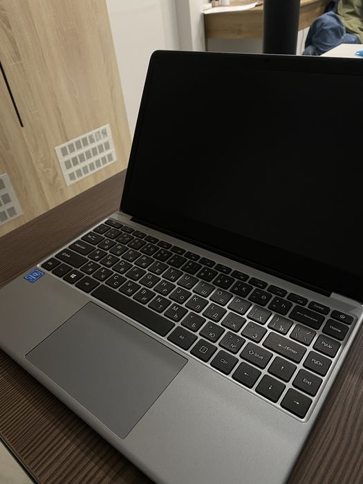 Продам ноутбук CHUWI Herobook Pro+