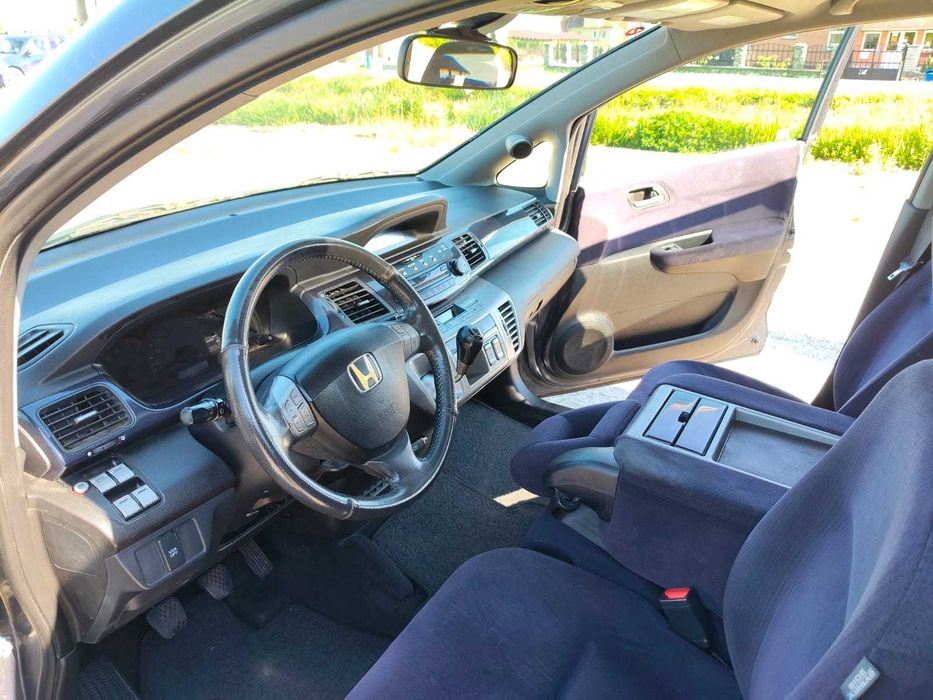 Honda FR-V 2.2 Diesel, 6 locuri, ideală familie