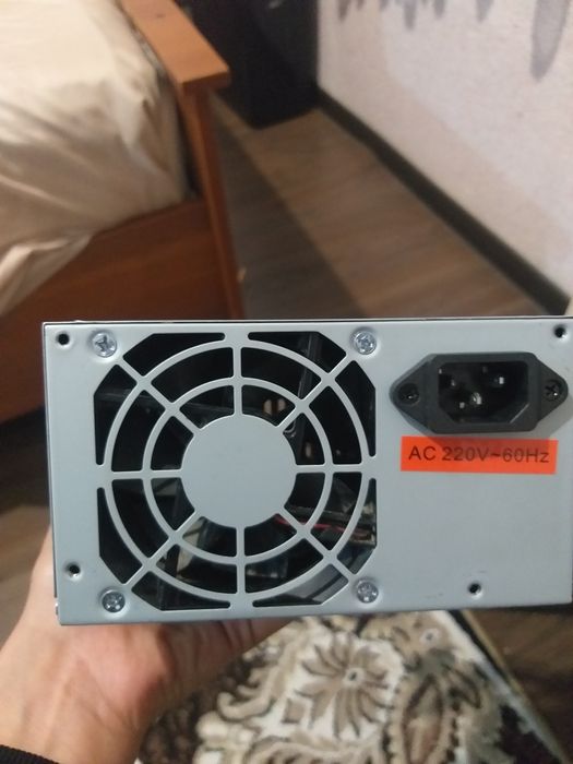 blok pitaniya kompyuter