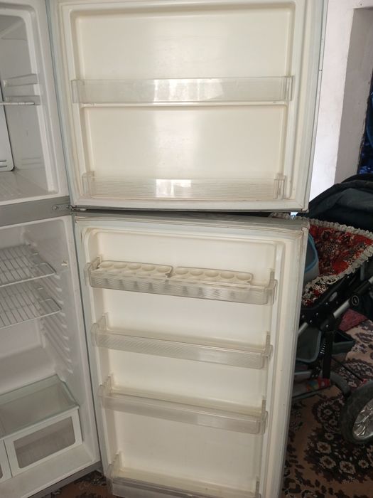 Холодильник продаю