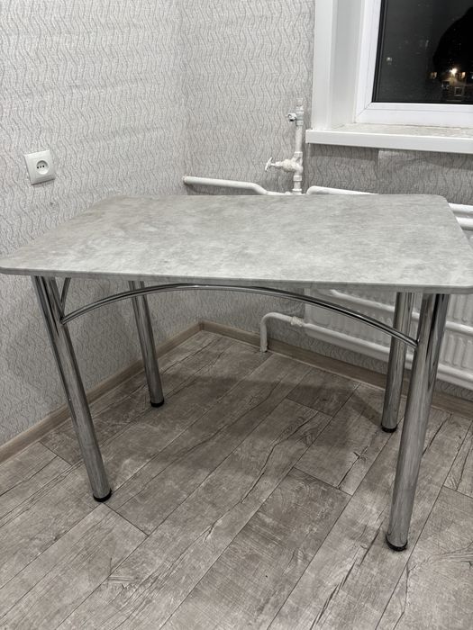 стол кухонный пластиковый