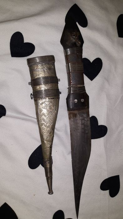 Cutit  vechi cu teaca