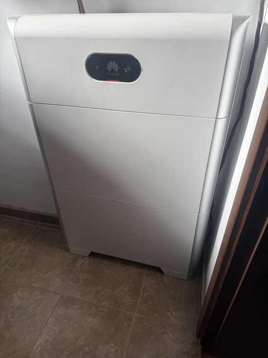 Соларна батерия и инвертори Huawei