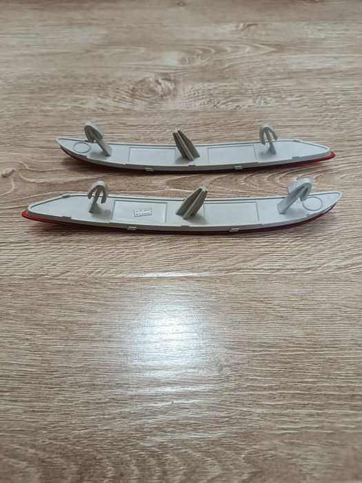 Продам задние катафоты от машины ONIX (отражатели)